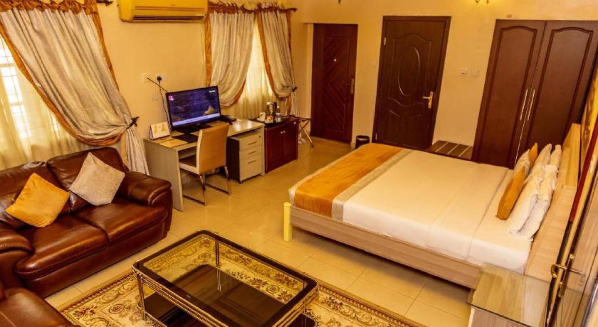 Room In Lodge - Apartment Royale Hotel-3 Bd Apartment Ikeja Eksteriør billede