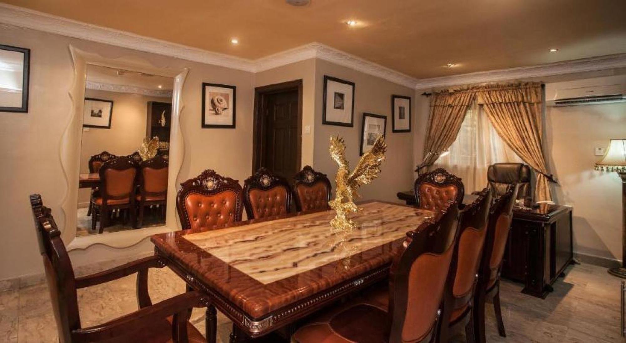 Room In Lodge - Apartment Royale Hotel-3 Bd Apartment Ikeja Eksteriør billede