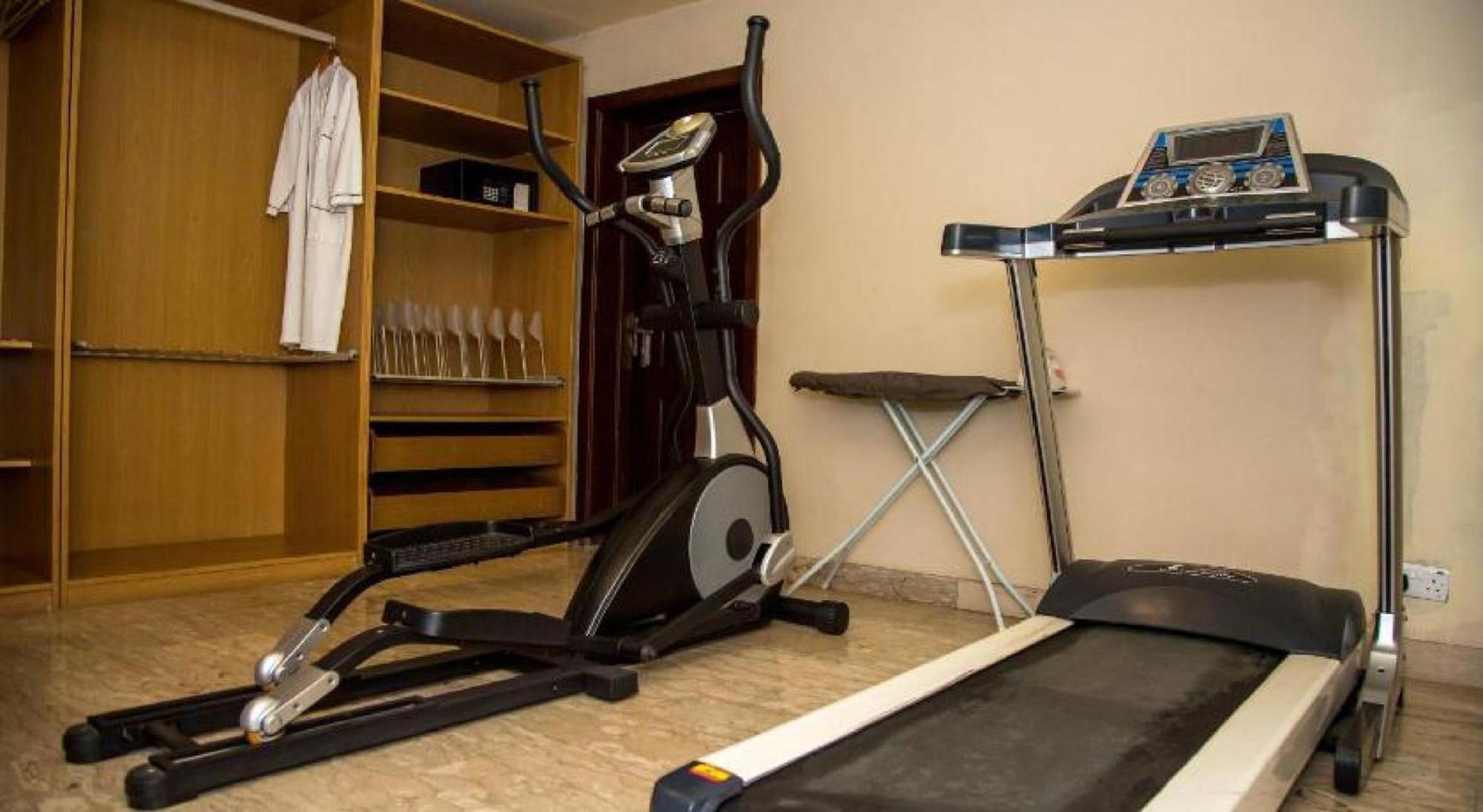 Room In Lodge - Apartment Royale Hotel-3 Bd Apartment Ikeja Eksteriør billede